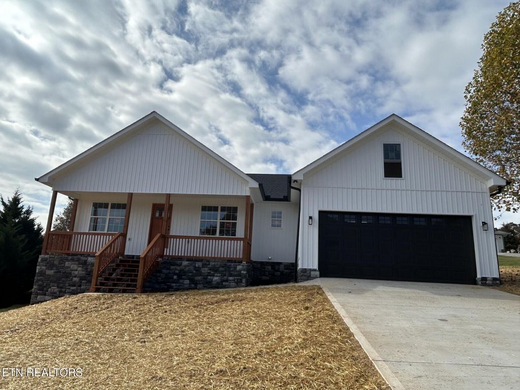 Photo of 111 Cold Creek Rd Rd, Madisonville, TN 37354 (MLS # 1280795)