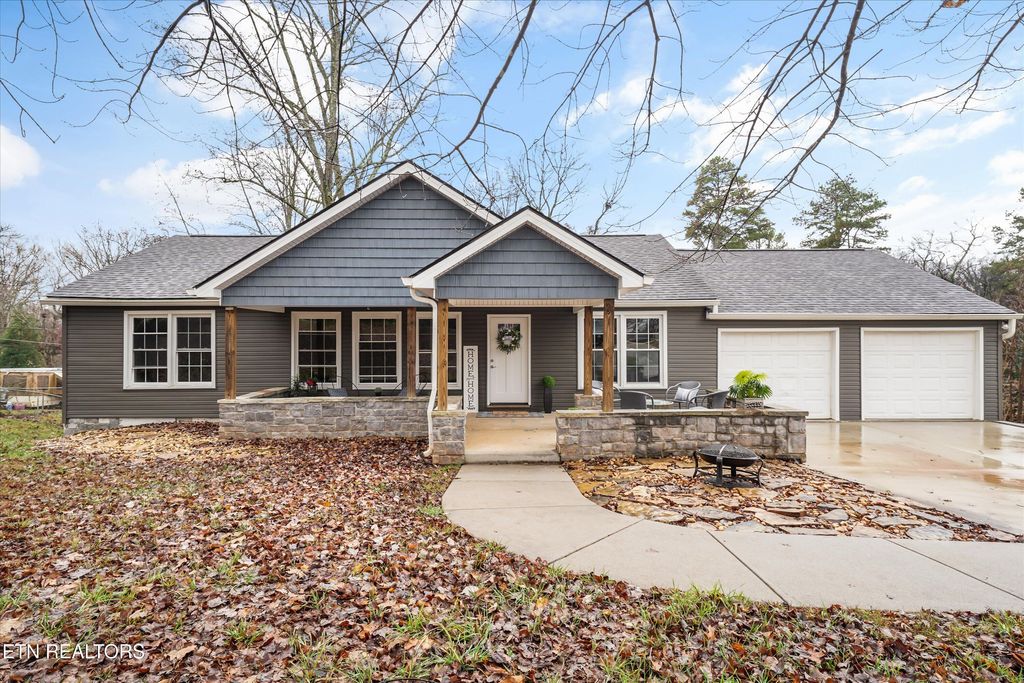 Photo of 2726 Patrick Ave, Maryville, TN 37804 (MLS # 1323900)