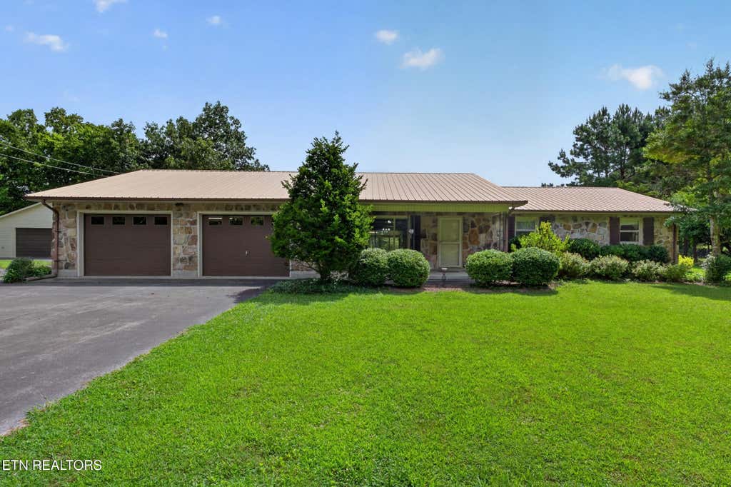 Photo of 705 Highland Drive, Crossville, TN 38572 (MLS # 1349939)