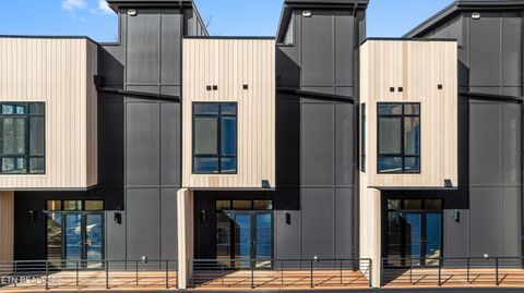 Tiny photo for 3970 Midland Ave, Knoxville, TN 37919 (MLS # 1326614)