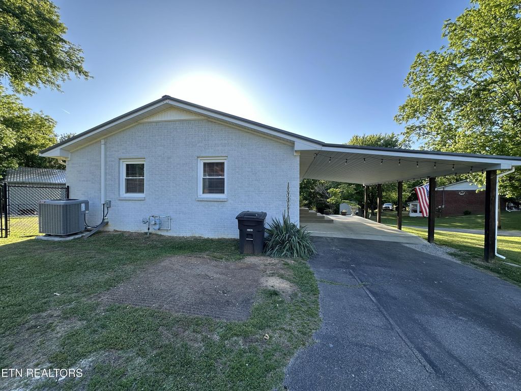 Photo of 175 Epperson Ave, Cookeville, TN 38506 (MLS # 1339547)