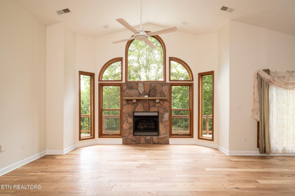 Photo of 383 Maiden Lane, Speedwell, TN 37870 (MLS # 1352073)
