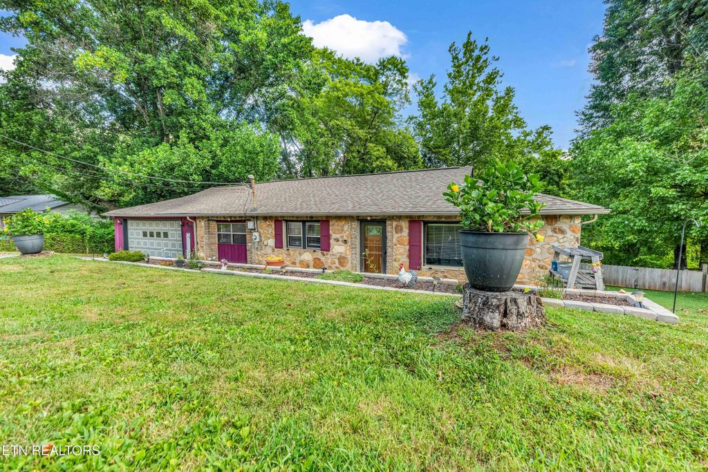 Photo of 129 Huskey Circle, Seymour, TN 37865 (MLS # 1309258)