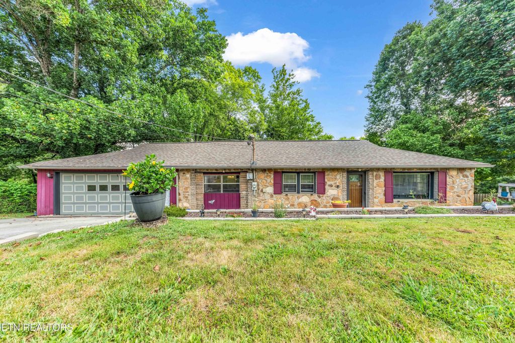 Photo of 129 Huskey Circle, Seymour, TN 37865 (MLS # 1309258)