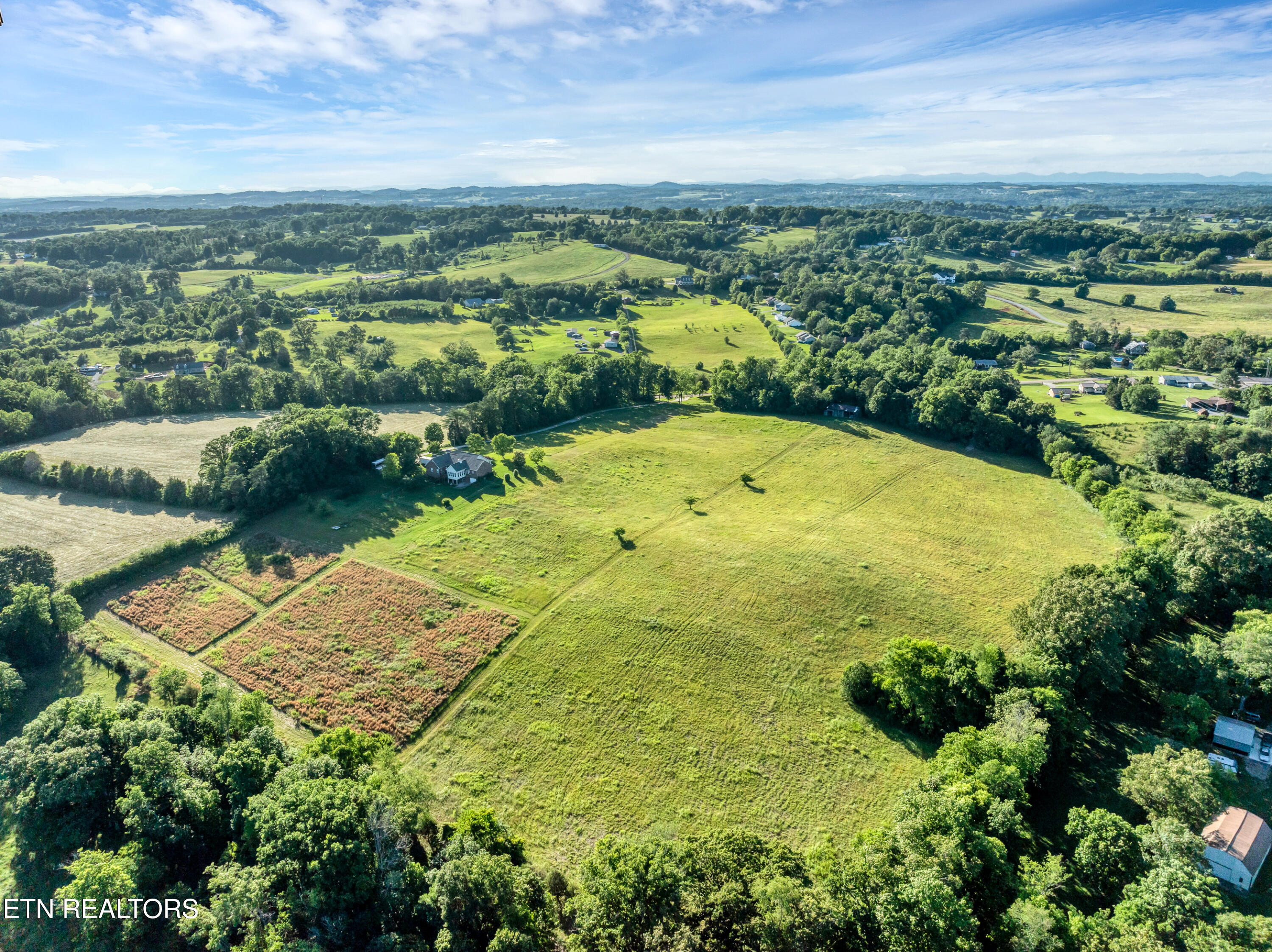 2102 Calderwood Hwy