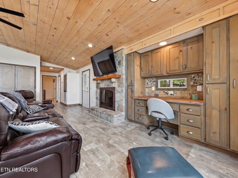 Tiny photo for 1001 Old Laurel Lane, Sevierville, TN 37876 (MLS # 1356097)