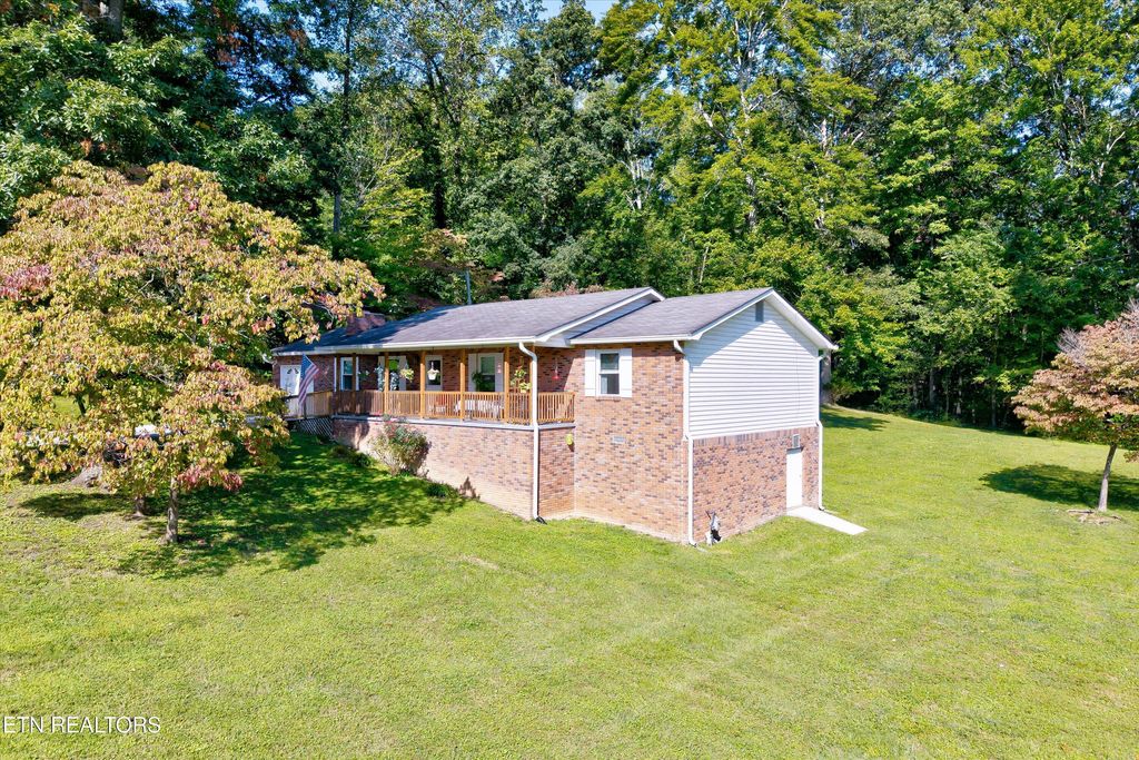 Photo of 180 Donna Lane, LaFollette, TN 37766 (MLS # 1314538)