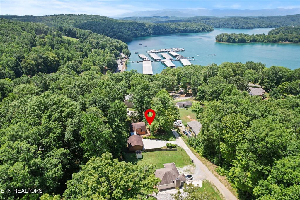 Photo of 247 Lakeview Lane, Andersonville, TN 37705 (MLS # 1309040)