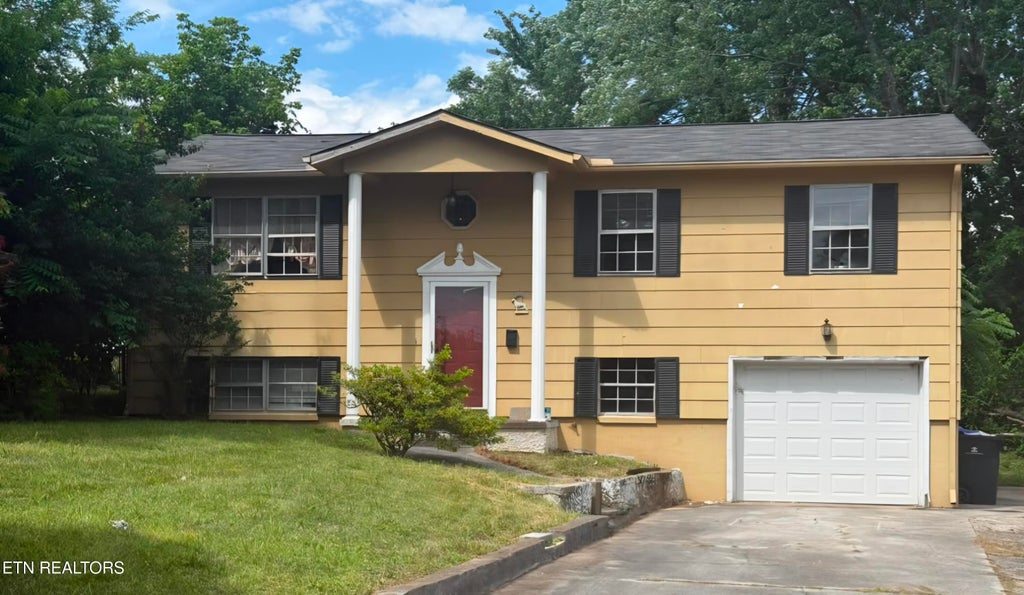Photo of 1716 Garden View Lane, Knoxville, TN 37912 (MLS # 1344642)