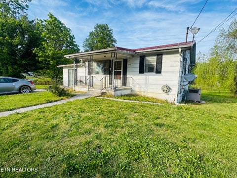 Tiny photo for 208 Leach Ave, Rocky Top, TN 37769 (MLS # 1337795)
