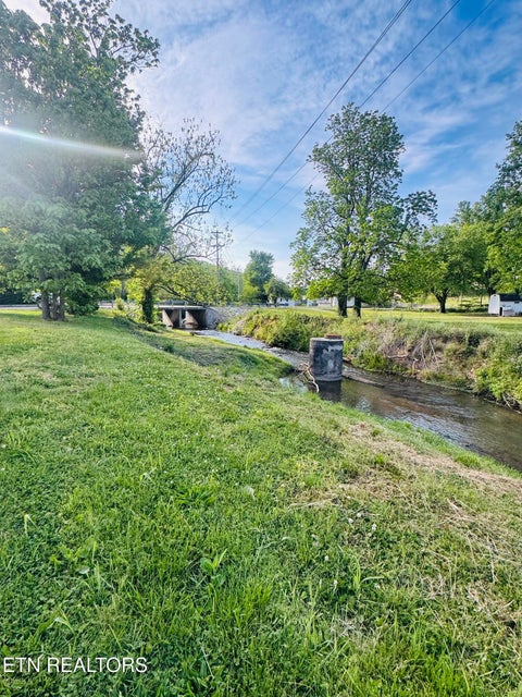 Tiny photo for 208 Leach Ave, Rocky Top, TN 37769 (MLS # 1337795)