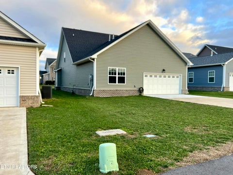 Tiny photo for 109 E Elderberry St, Oak Ridge, TN 37830 (MLS # 1323791)