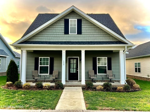 Tiny photo for 109 E Elderberry St, Oak Ridge, TN 37830 (MLS # 1323791)