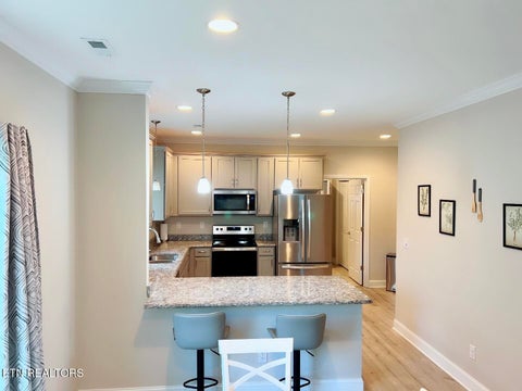 Tiny photo for 109 E Elderberry St, Oak Ridge, TN 37830 (MLS # 1323791)