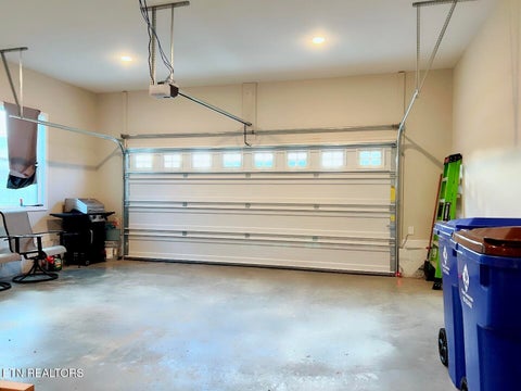 Tiny photo for 109 E Elderberry St, Oak Ridge, TN 37830 (MLS # 1323791)