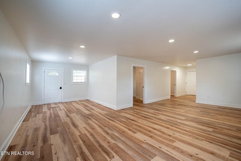 Tiny photo for 1150 Lake City Hwy, Clinton, TN 37716 (MLS # 1356244)