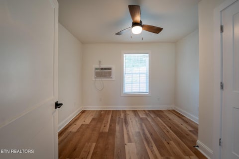 Tiny photo for 1150 Lake City Hwy, Clinton, TN 37716 (MLS # 1356244)