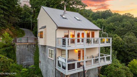 Tiny photo for 1839 Zurich Court Ct, Gatlinburg, TN 37738 (MLS # 1317486)