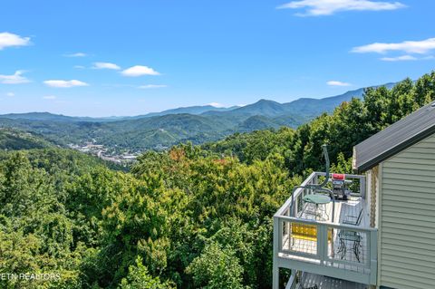 Tiny photo for 1839 Zurich Court Ct, Gatlinburg, TN 37738 (MLS # 1317486)