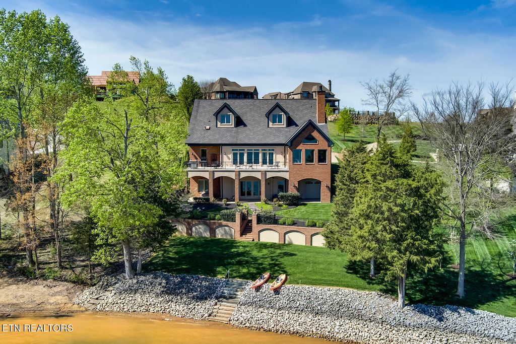 Photo of 18128 Lighthouse Pointe Drive, Lenoir City, TN 37772 (MLS # 1288716)