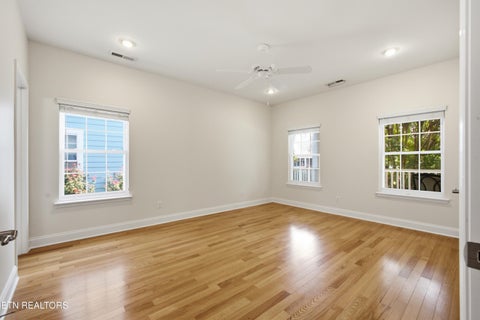 Tiny photo for 147 Liberty Court, Oak Ridge, TN 37830 (MLS # 1351490)