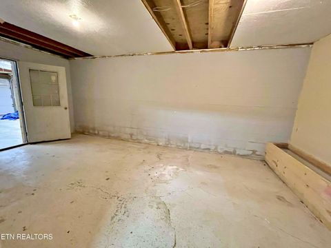 Tiny photo for 195 County Road 71, Riceville, TN 37370 (MLS # 1325882)