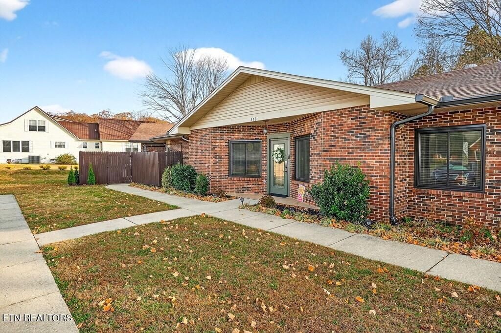 Photo of 570 State St, Cookeville, TN 38501 (MLS # 1322810)