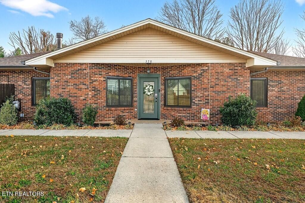 Photo of 570 State St, Cookeville, TN 38501 (MLS # 1322810)