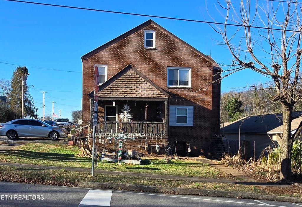 Photo of 324330 Cunningham St, Maryville, TN 37803 (MLS # 1325025)