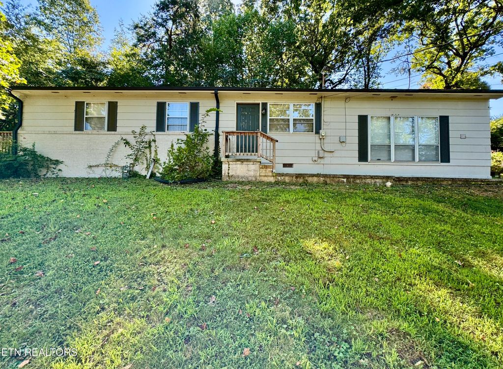 Photo of 128 Bettis Lane, Kingston, TN 37763 (MLS # 1313736)