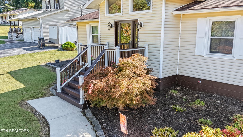 Photo of 135 Denise Drive, Speedwell, TN 37870 (MLS # 1359651)