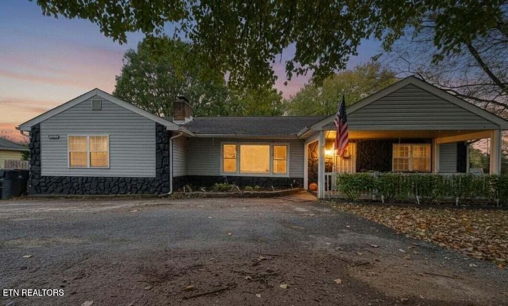 Photo of 3810 Buffat Mill Rd, Knoxville, TN 37914 (MLS # 1332816)