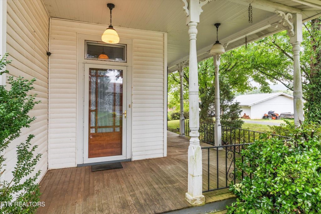 Photo of 105 McGoldrick Ave, Rutledge, TN 37861 (MLS # 1270279)