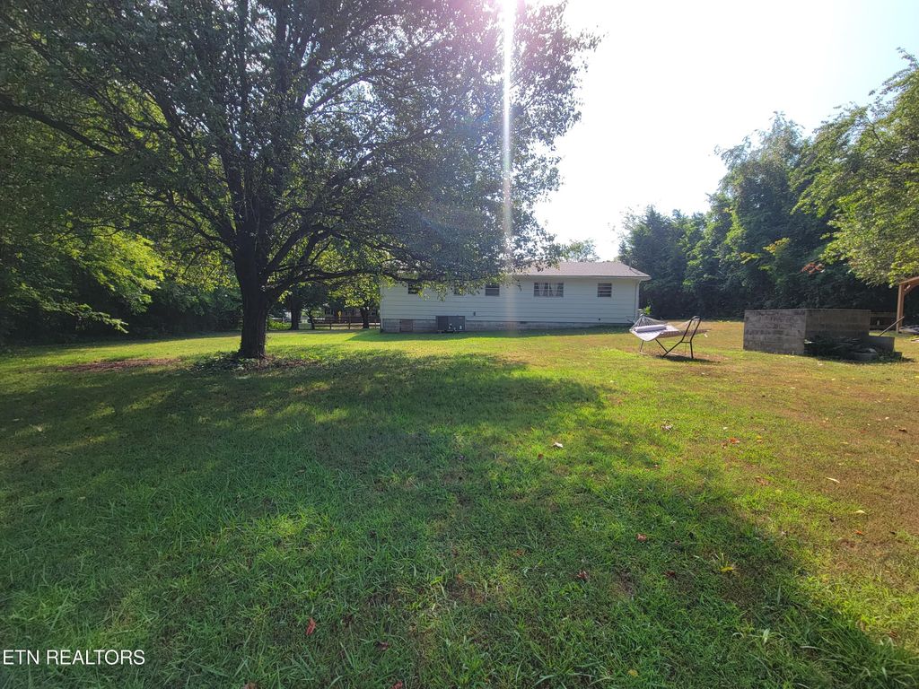 Photo of 225 Hitch St, Vonore, TN 37885 (MLS # 1270233)
