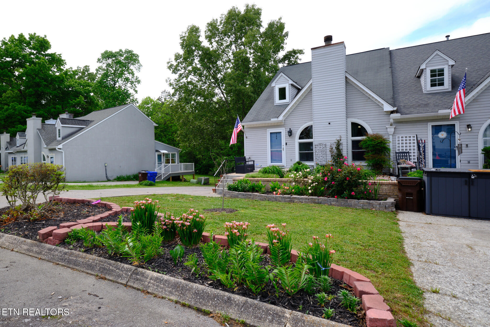 106 Hanover Place