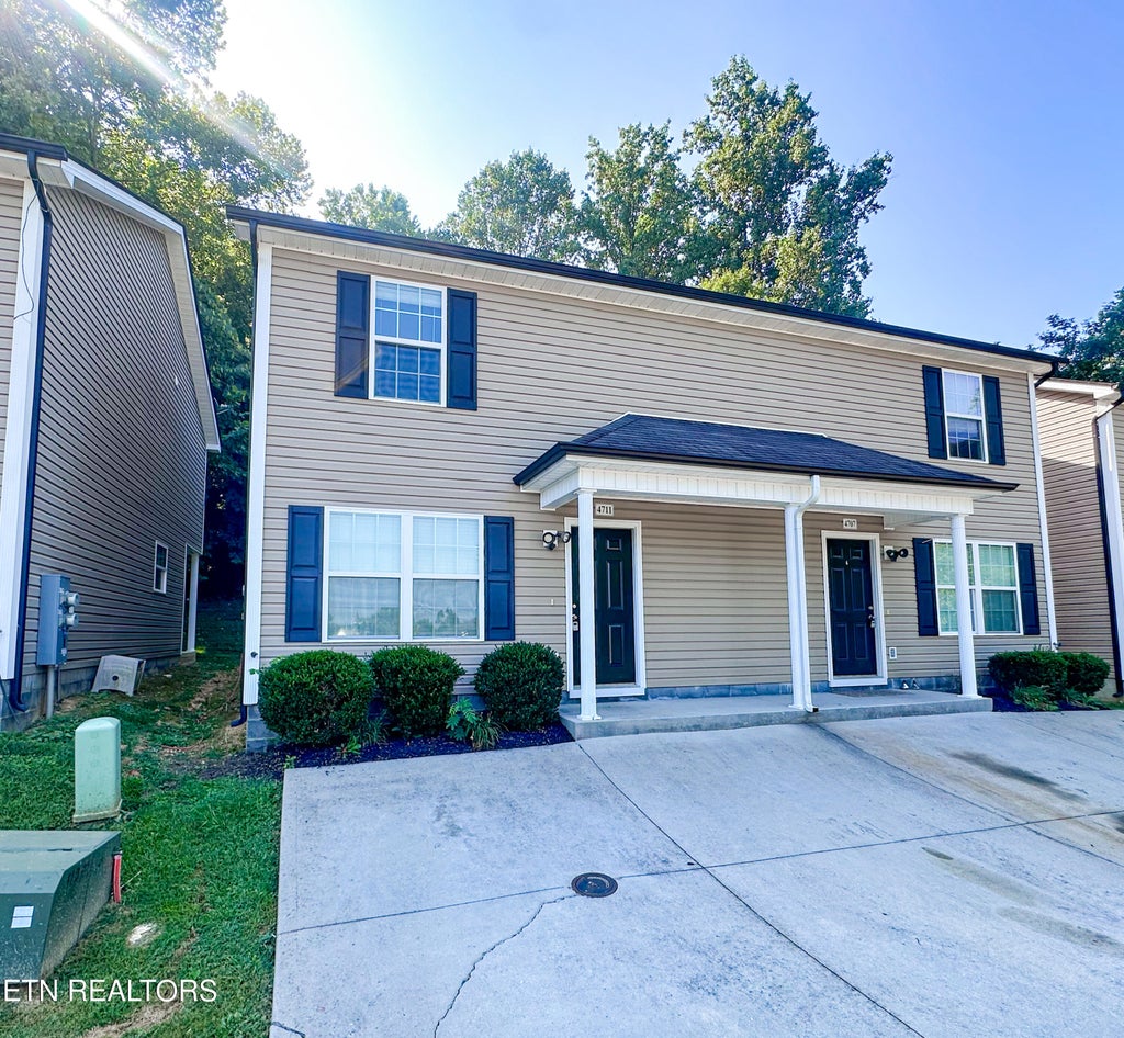 Photo of 4711 Forest Landing Way, Knoxville, TN 37918 (MLS # 1274600)