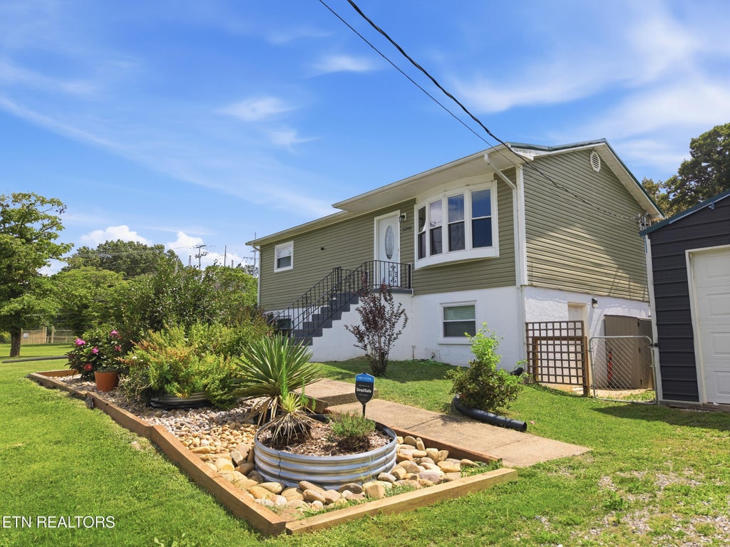 Photo of 5205 John Hall Rd, Knoxville, TN 37920 (MLS # 1348954)