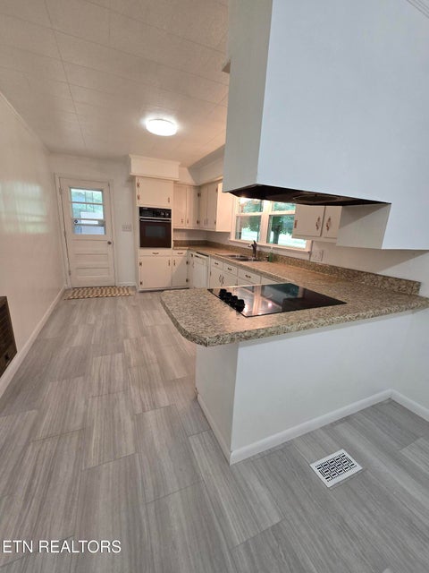 Tiny photo for 6117 Hills Creek Rd, McMinnville, TN 37110 (MLS # 1355817)