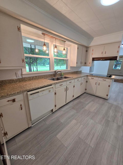 Tiny photo for 6117 Hills Creek Rd, McMinnville, TN 37110 (MLS # 1355817)