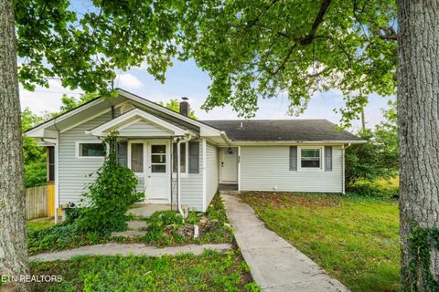 Photo of 155 Kentucky Ave, Oak Ridge, TN 37830 (MLS # 1344763)