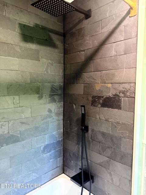 Tiny photo for 924 Lester Rd, Knoxville, TN 37920 (MLS # 1325321)