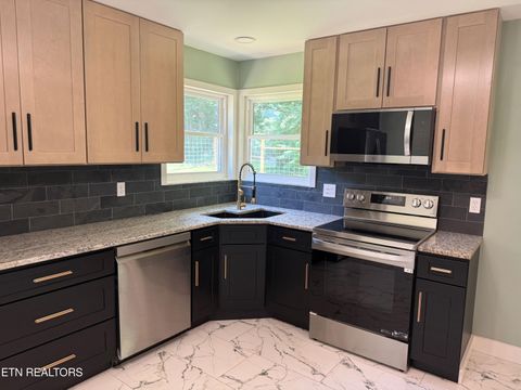 Tiny photo for 924 Lester Rd, Knoxville, TN 37920 (MLS # 1325321)