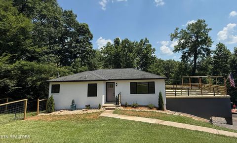 Photo of 924 Lester Rd, Knoxville, TN 37920 (MLS # 1325321)