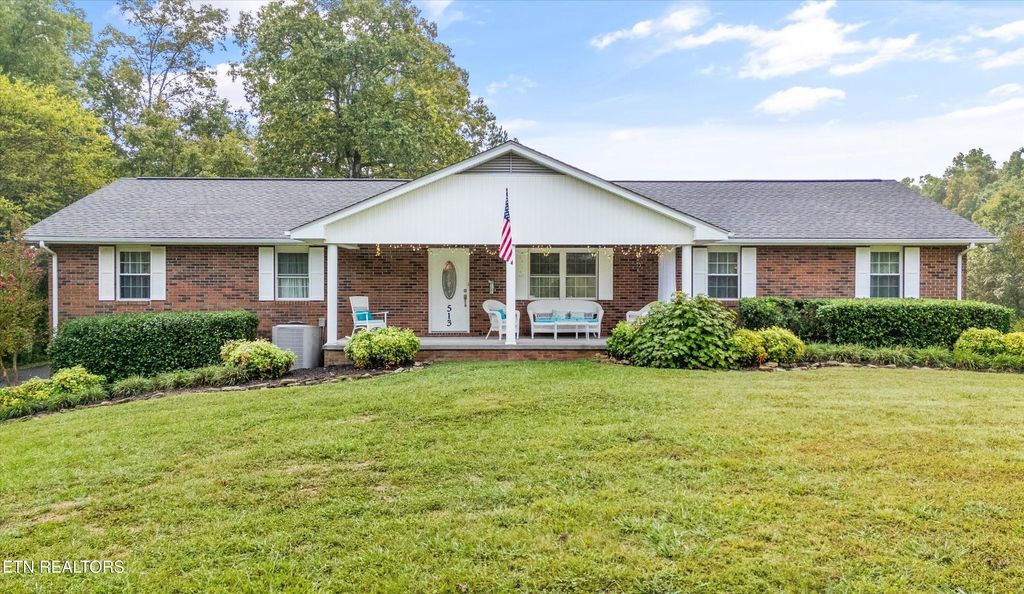 Photo of 513 Hardin Rd, Kodak, TN 37764 (MLS # 1317592)