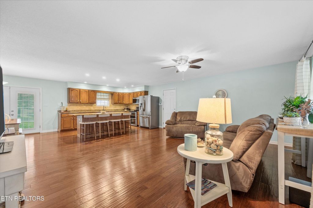 Photo of 513 Hardin Rd, Kodak, TN 37764 (MLS # 1317592)