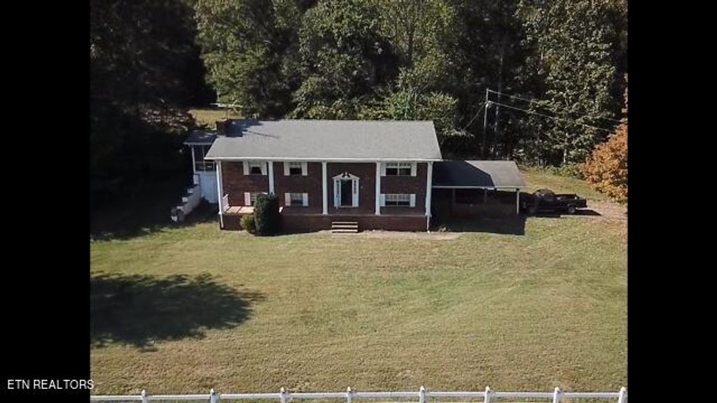 Photo of 213 Anderson Rd, Sweetwater, TN 37874 (MLS # 1278971)