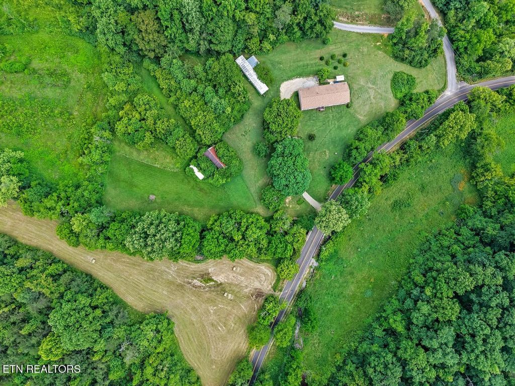 Photo of 1914 Old Chilhowee Rd, Seymour, TN 37865 (MLS # 1305230)