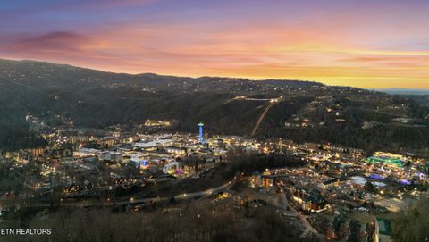 Tiny photo for 835 Perry Drive, Gatlinburg, TN 37738 (MLS # 1328557)