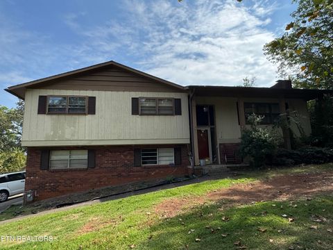 718 Greenwich Drive Maryville TN 37803