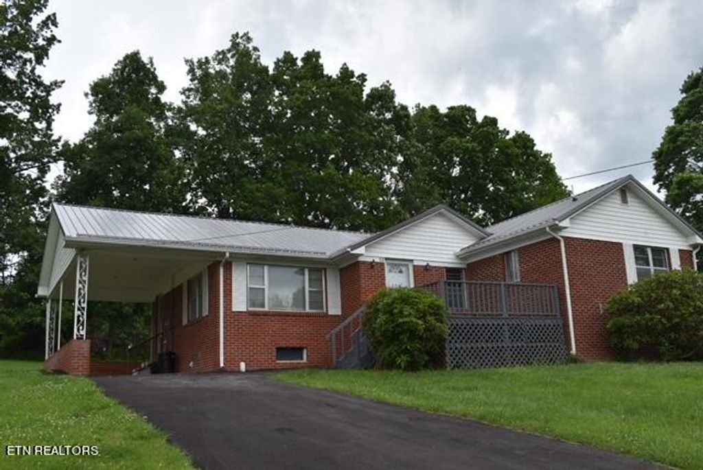 Photo of 508 Giles Drive, Tazewell, TN 37879 (MLS # 1265007)